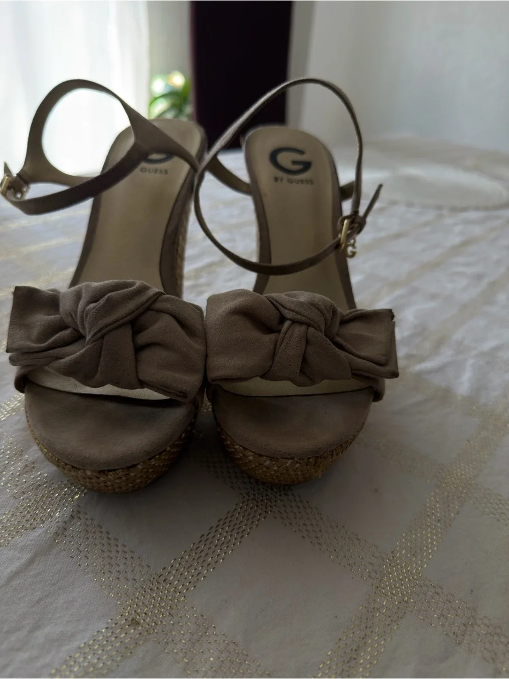G by Guess stylish knot
